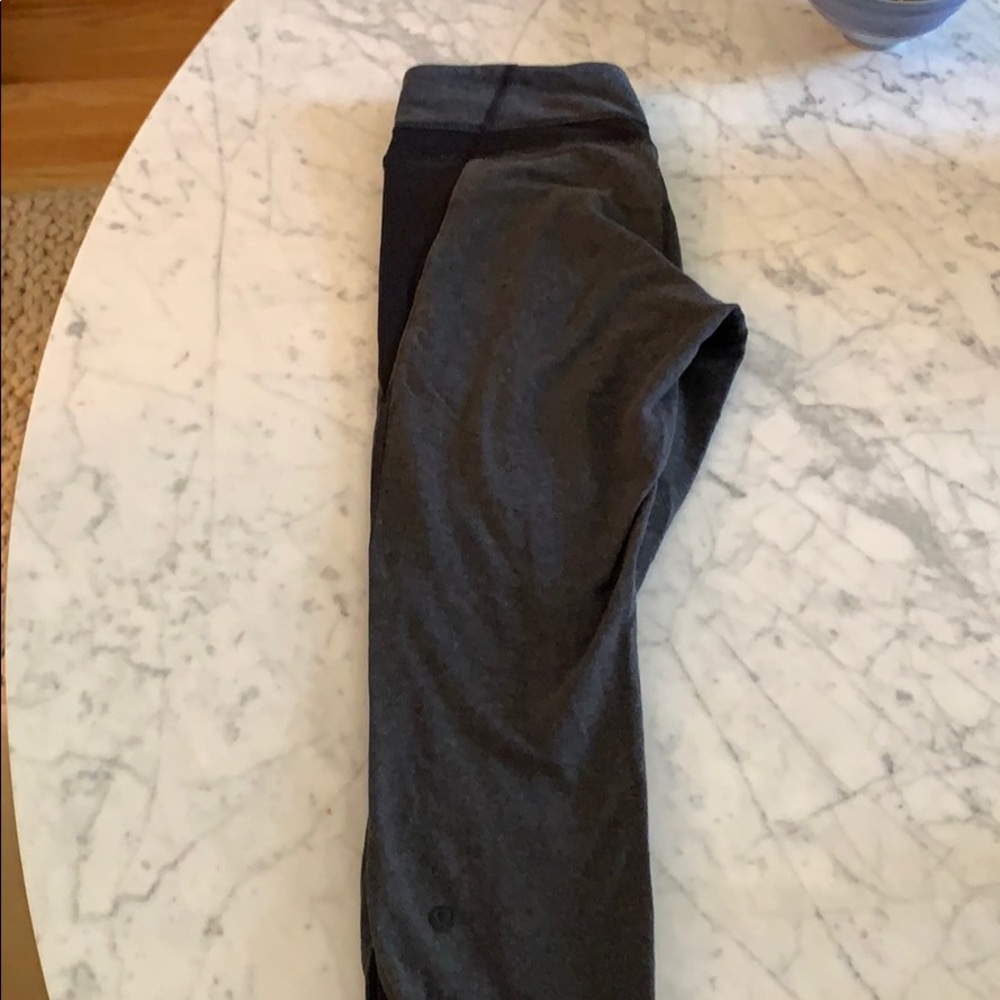 Lululemon cropped grey leggings size 4